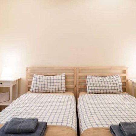 Piquer Apartment Barcelona Luaran gambar