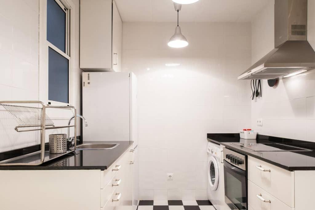 Piquer Apartment Barcelona Luaran gambar