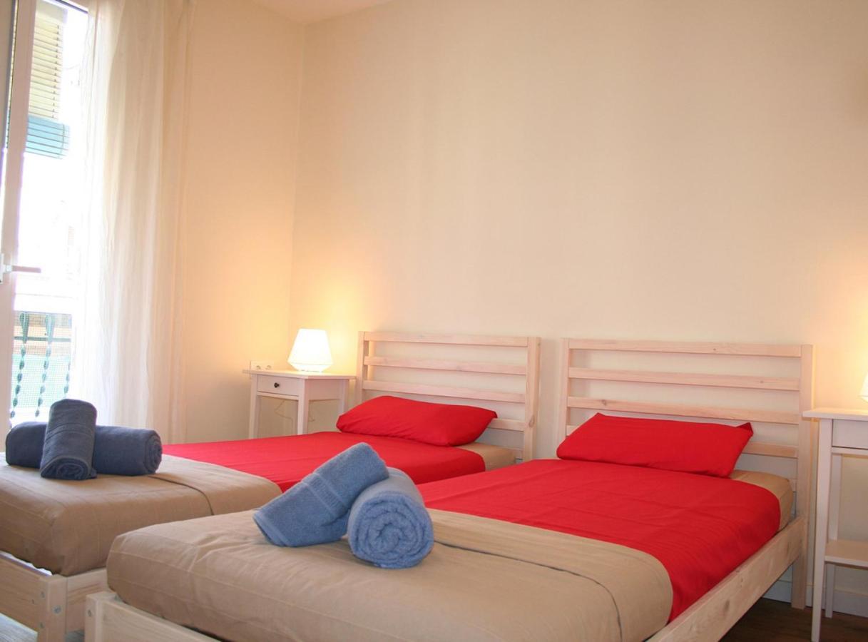 Piquer Apartment Barcelona Luaran gambar