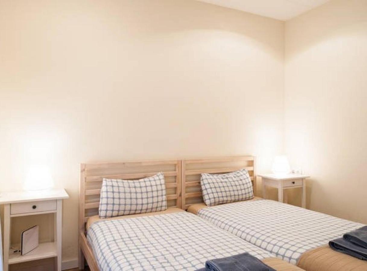 Piquer Apartment Barcelona Luaran gambar