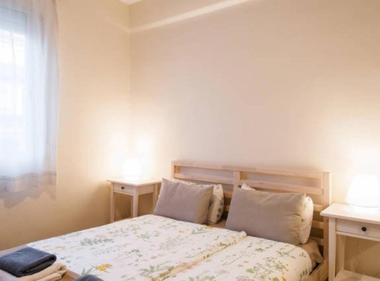 Piquer Apartment Barcelona Luaran gambar