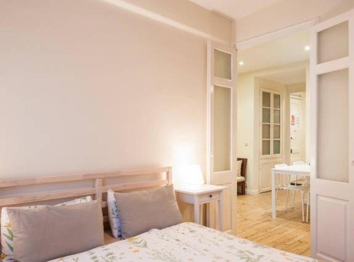 Piquer Apartment Barcelona Luaran gambar